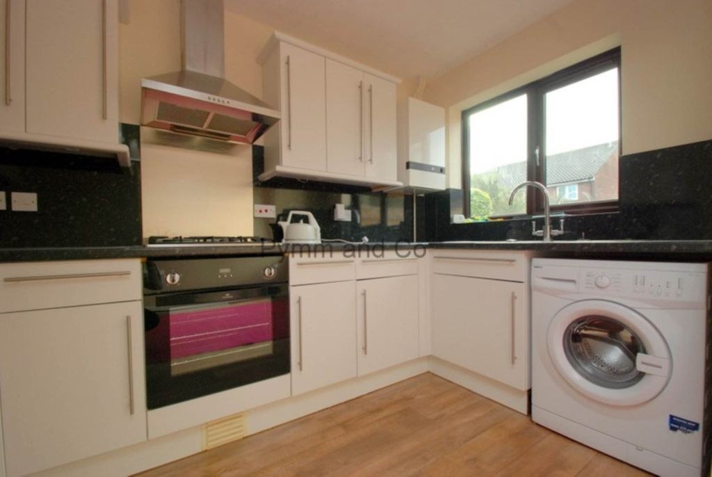 Property photo 2 of 14