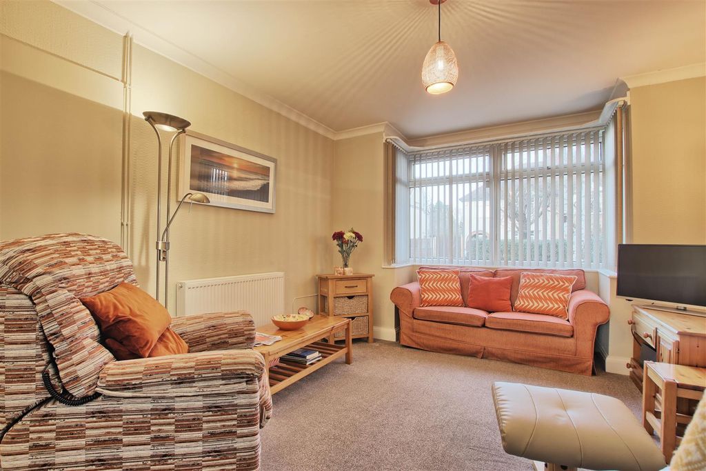 Property photo 3 of 18 Living Room.Jpg