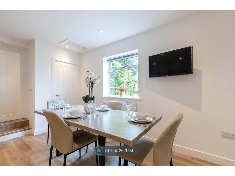 Property photo 3 of 25