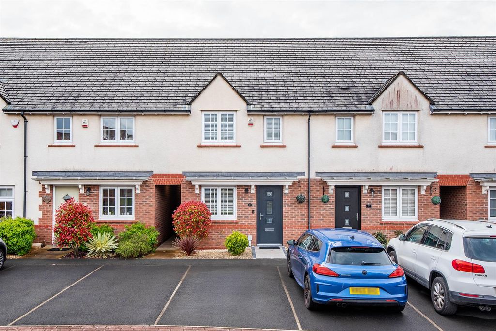 Property photo 1 of 20 Front External