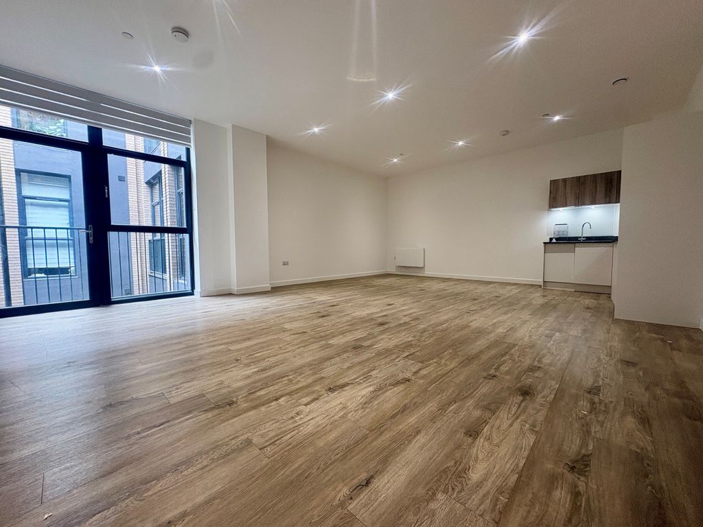 Property photo 2 of 6