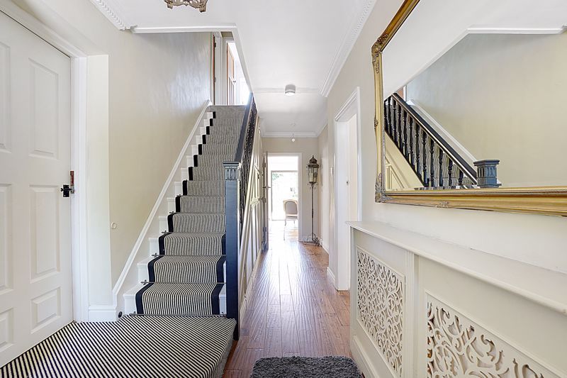 Property photo 2 of 18 Hall