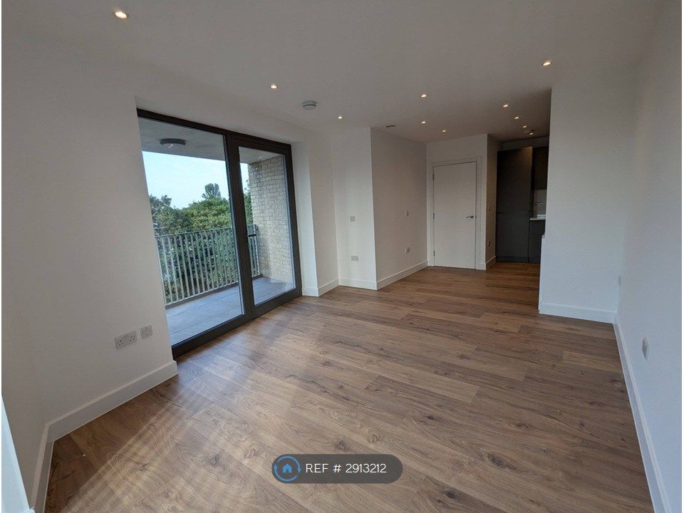 Property photo 2 of 23