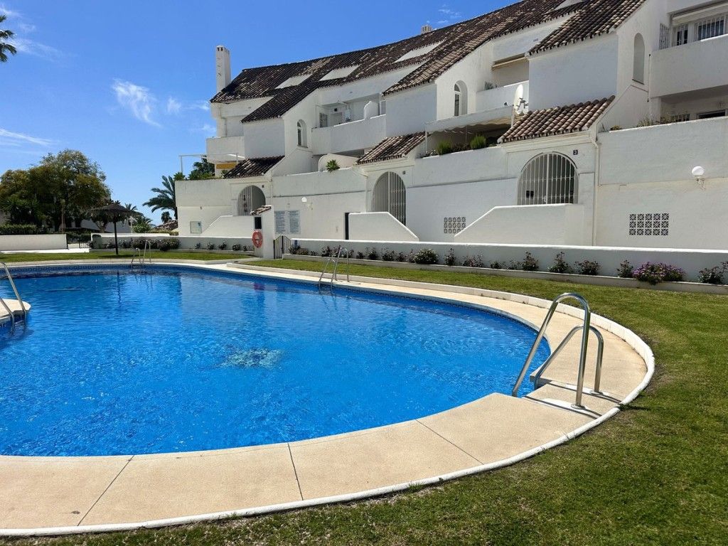 Property photo 2 of 20 Pool