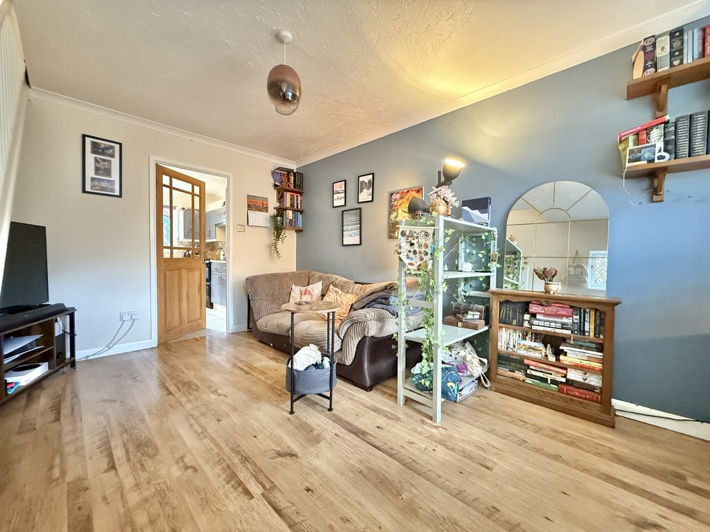 Property photo 2 of 17 Photo 3