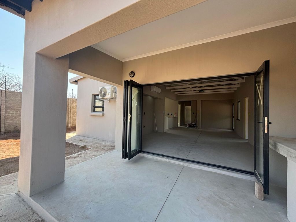 Property photo 1 of 16 1Hs1656286