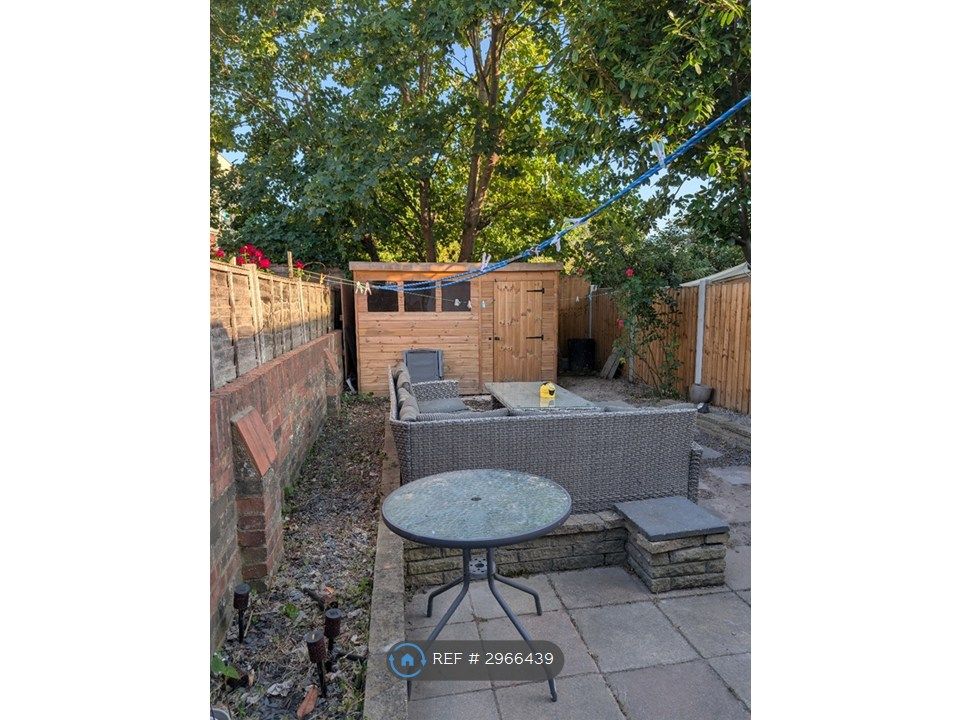 Property photo 3 of 6 Garden
