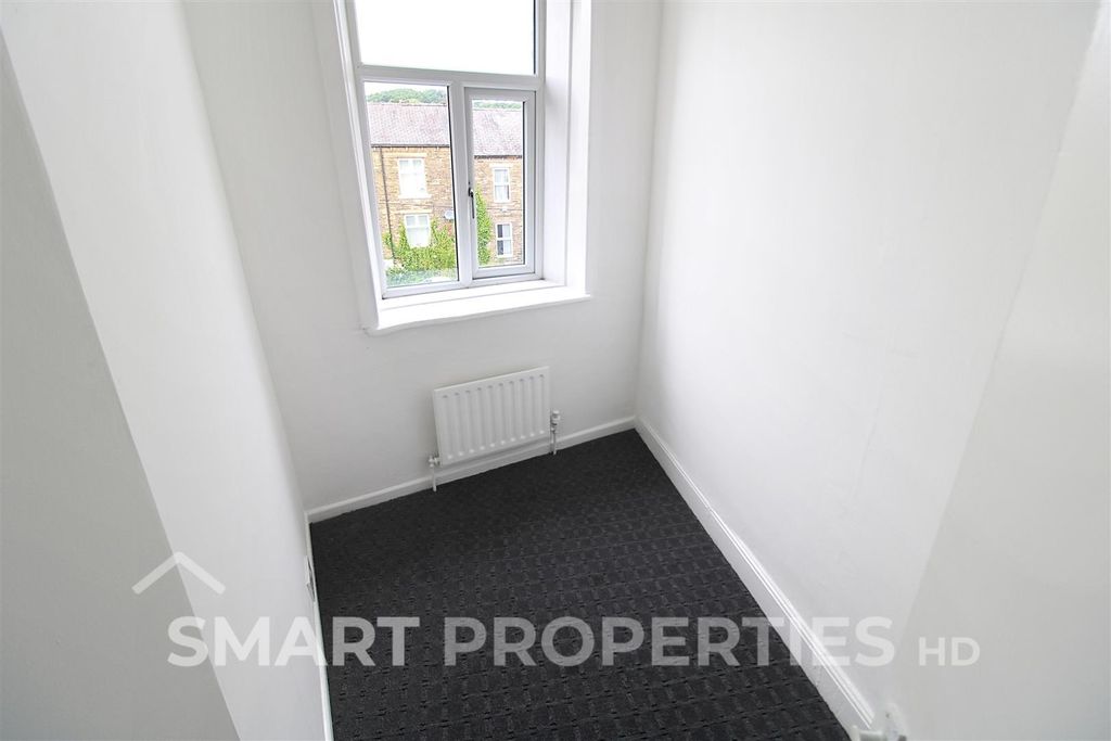 Property photo 3 of 8 74-Fartown-Green-Road_00007.Jpg