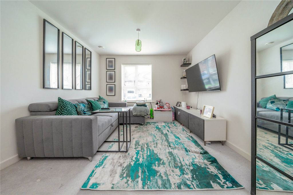 Property photo 2 of 11 Picture No. 34