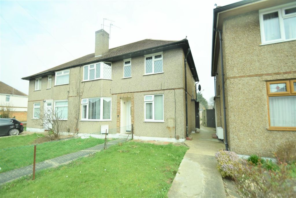 Property photo 1 of 9 External