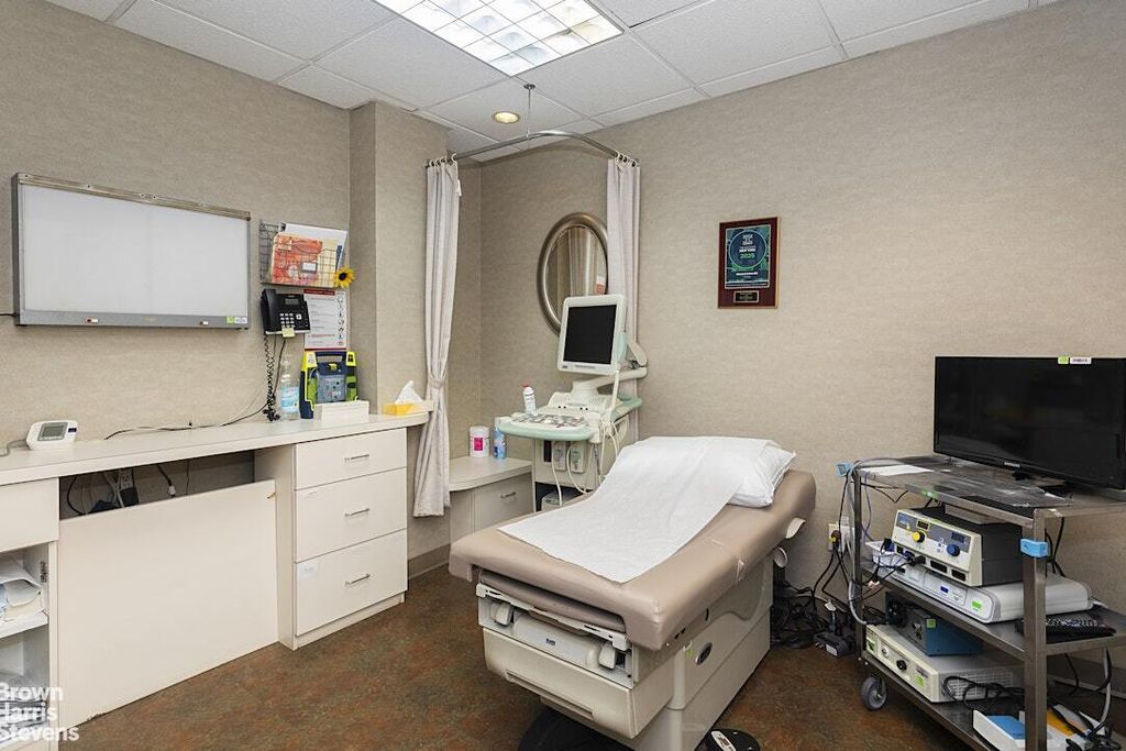 Property photo 2 of 10 <Alttext/>