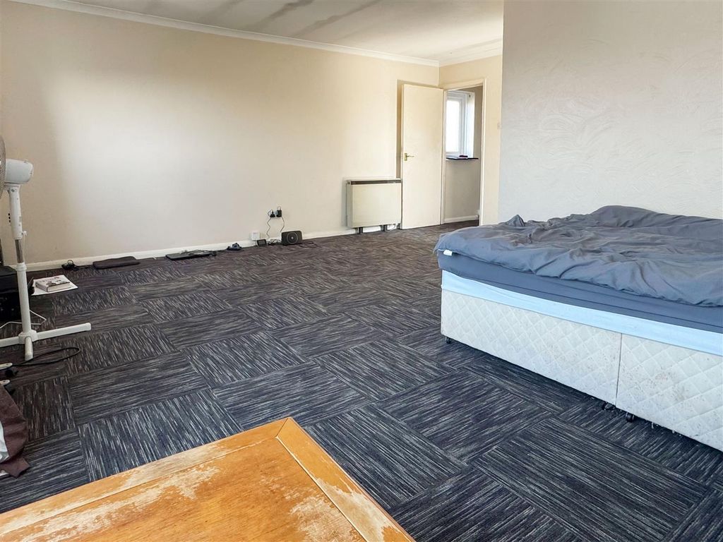 Property photo 3 of 7 Img_2485.Jpg