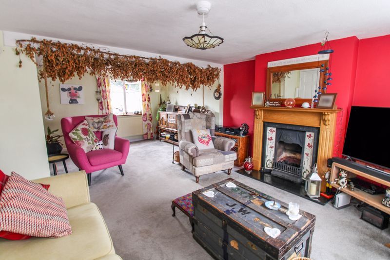 Property photo 2 of 15 Lounge