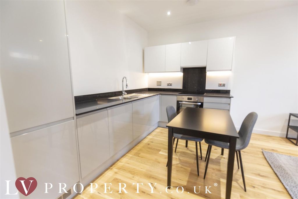 Property photo 2 of 8 N4.Jpg
