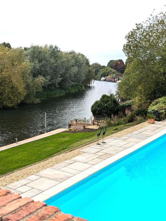 Property photo 1 of 37
