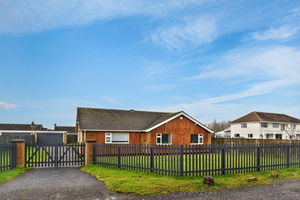 Property photo 2 of 21