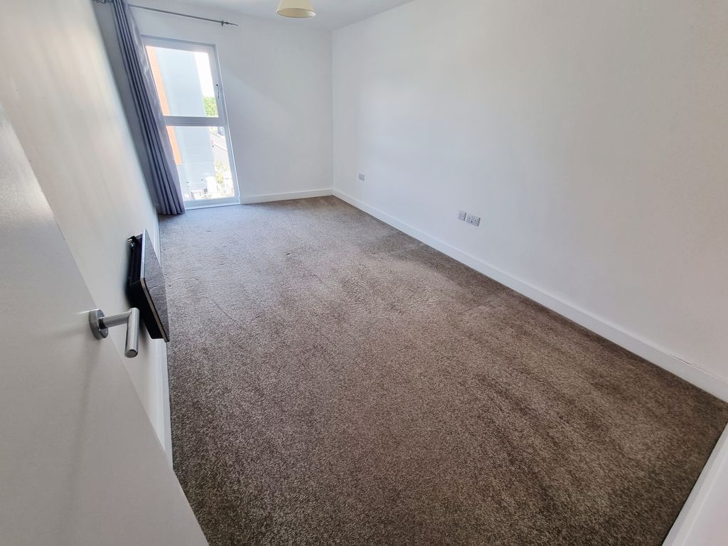 Property photo 3 of 6