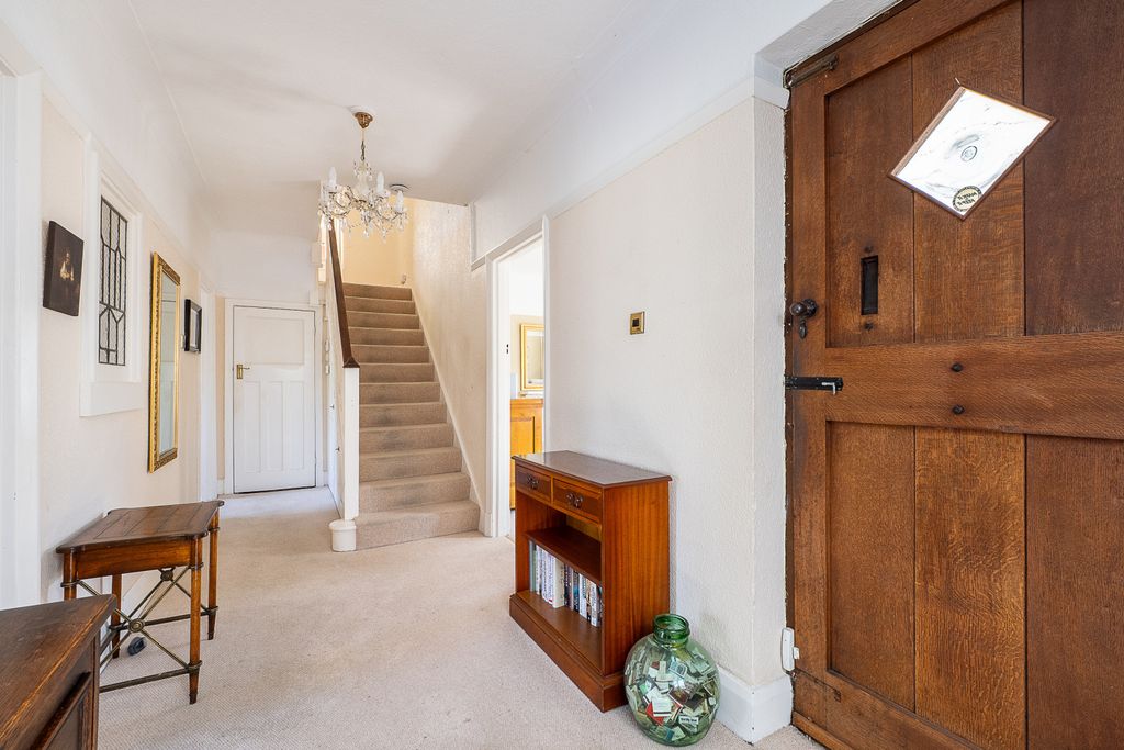 Property photo 2 of 24 Picture No. 27