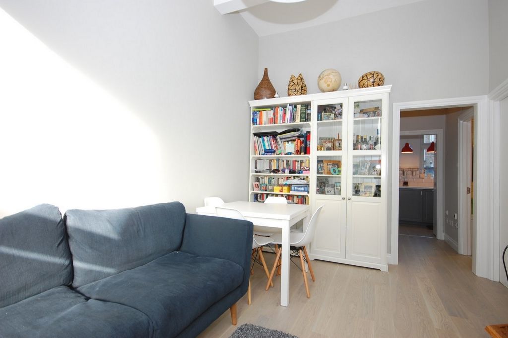 Property photo 3 of 7 Photo 1