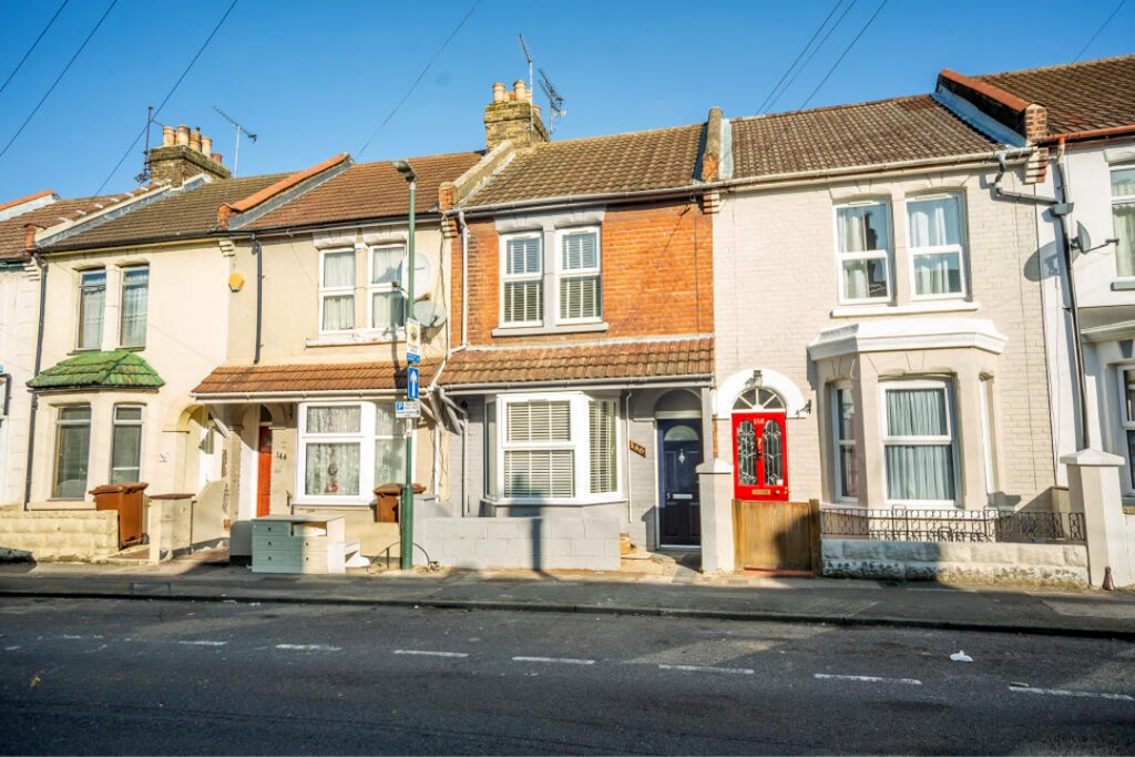 Property photo 1 of 11 Untitled Design (6)