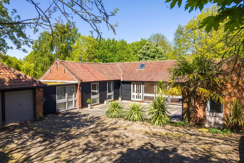 Property photo 3 of 36