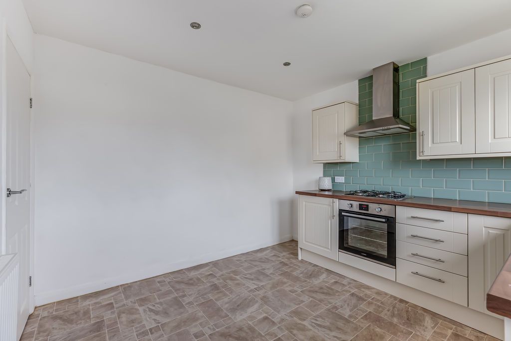 Property photo 3 of 15 Photo 2