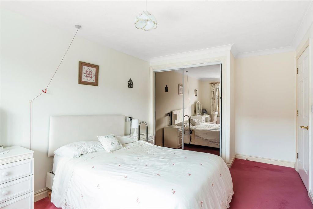 Property photo 3 of 19 Flat-33-Sycamore-Court-4.Jpg