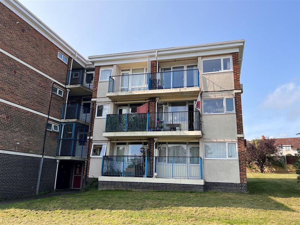 Property photo 1 of 7 Front