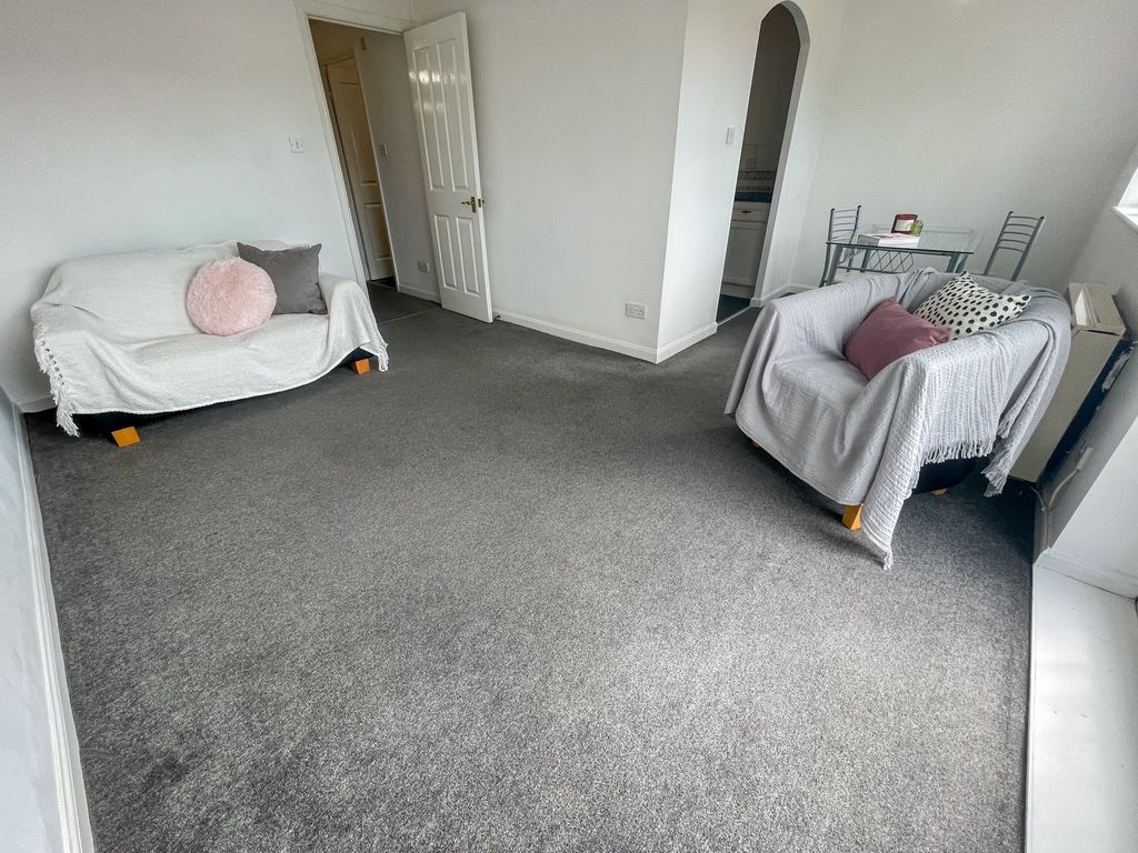 Property photo 3 of 8 Img_3652