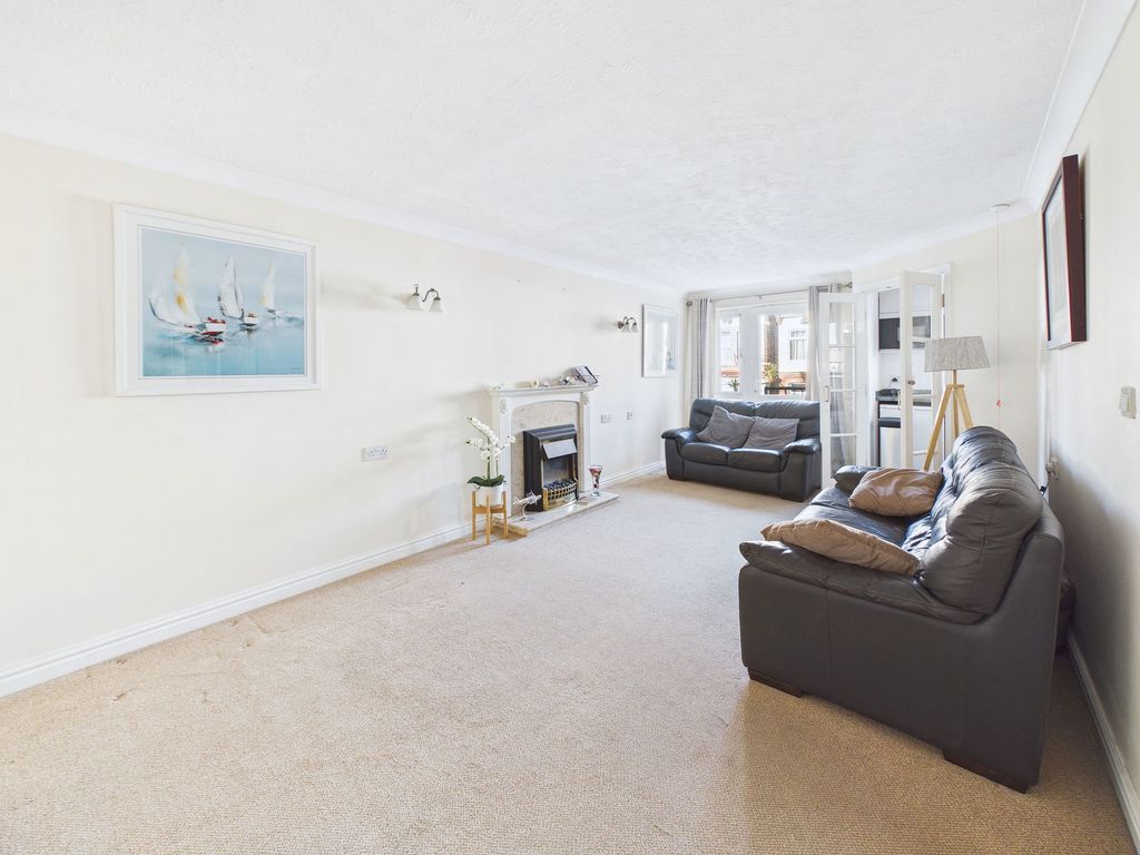 Property photo 3 of 13