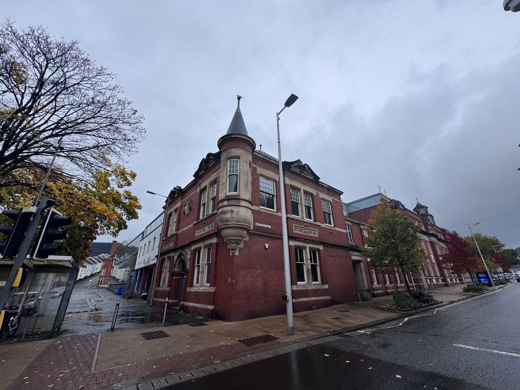 Property photo 1 of 16