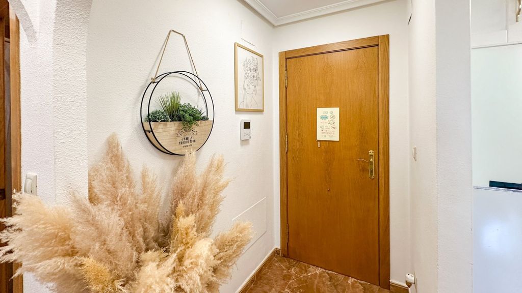 Property photo 3 of 37