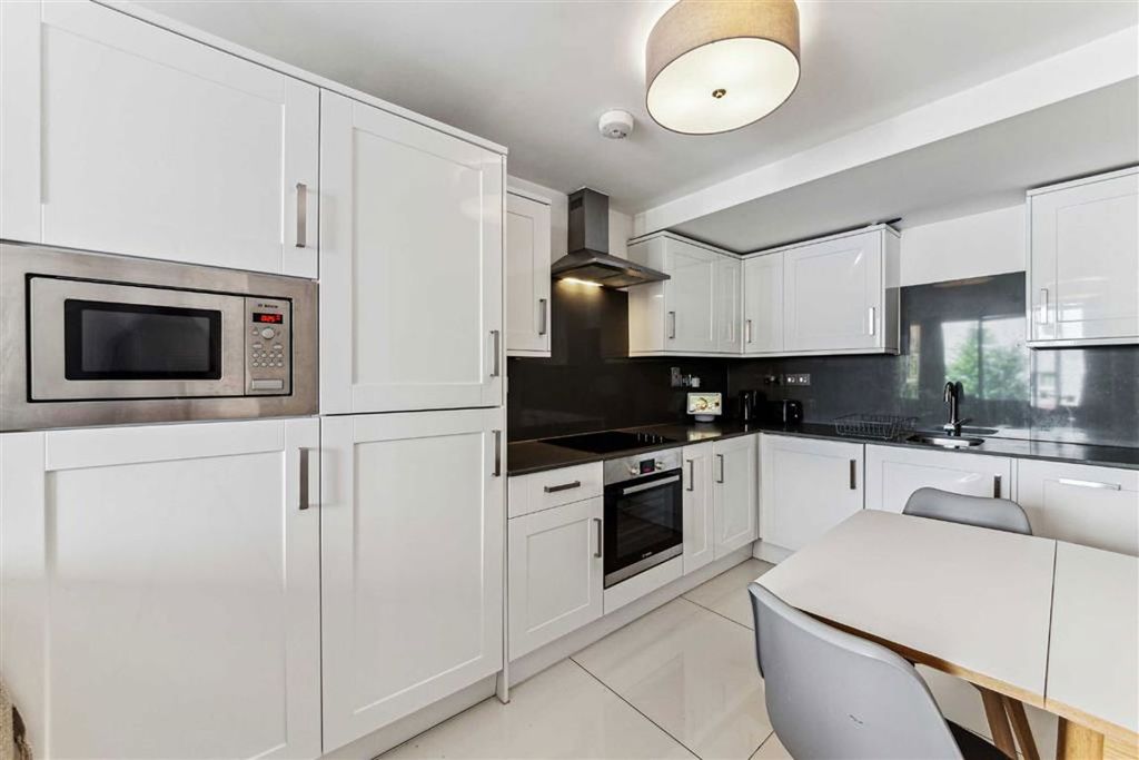 Property photo 3 of 5