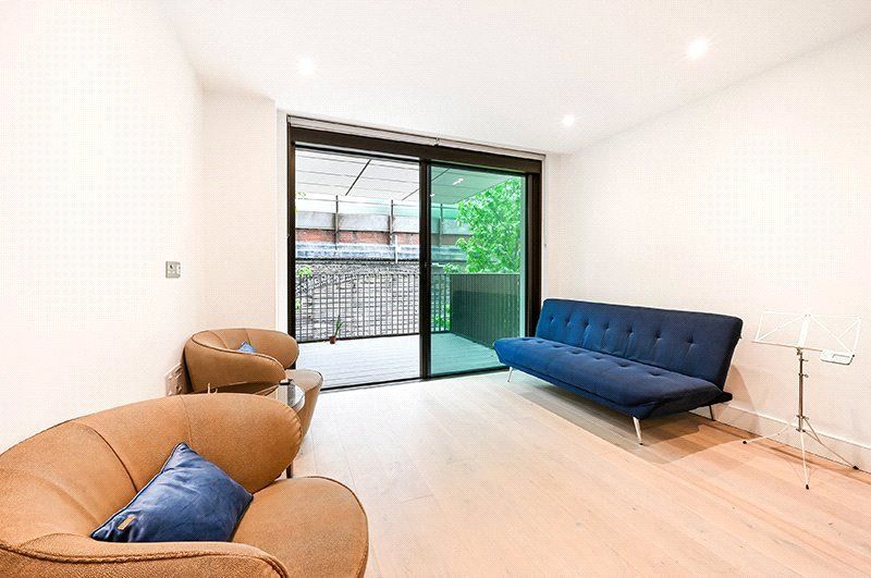Property photo 2 of 11 Darwin House