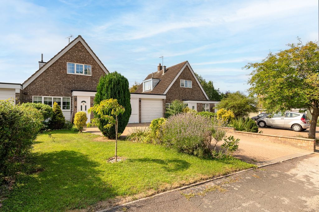 Property photo 2 of 41