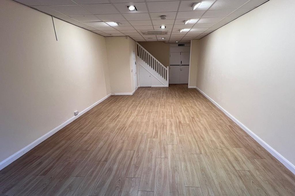 Property photo 3 of 8 3.Jpg