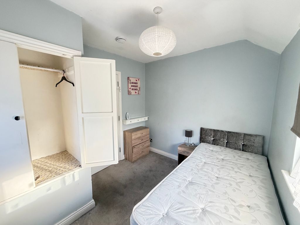 Property photo 3 of 6