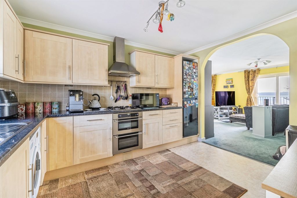 Additional image 7 of 2 bed flat for saleAlta Vista Road, Paignton TQ4