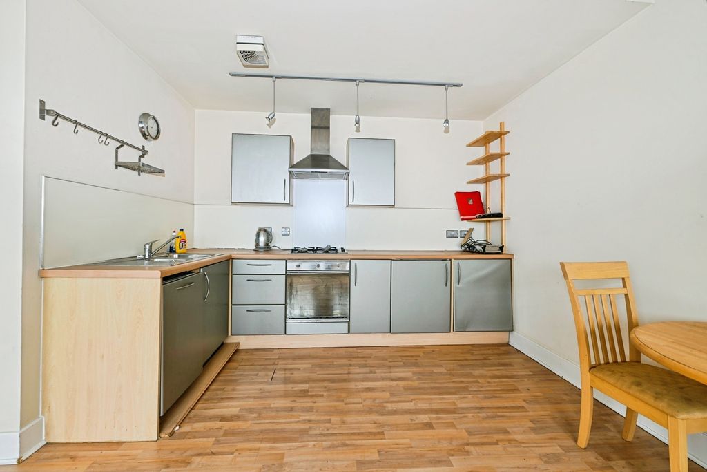 Property photo 2 of 18 Pbox-Img.Jpg