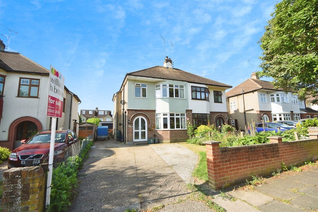 Property photo 2 of 17