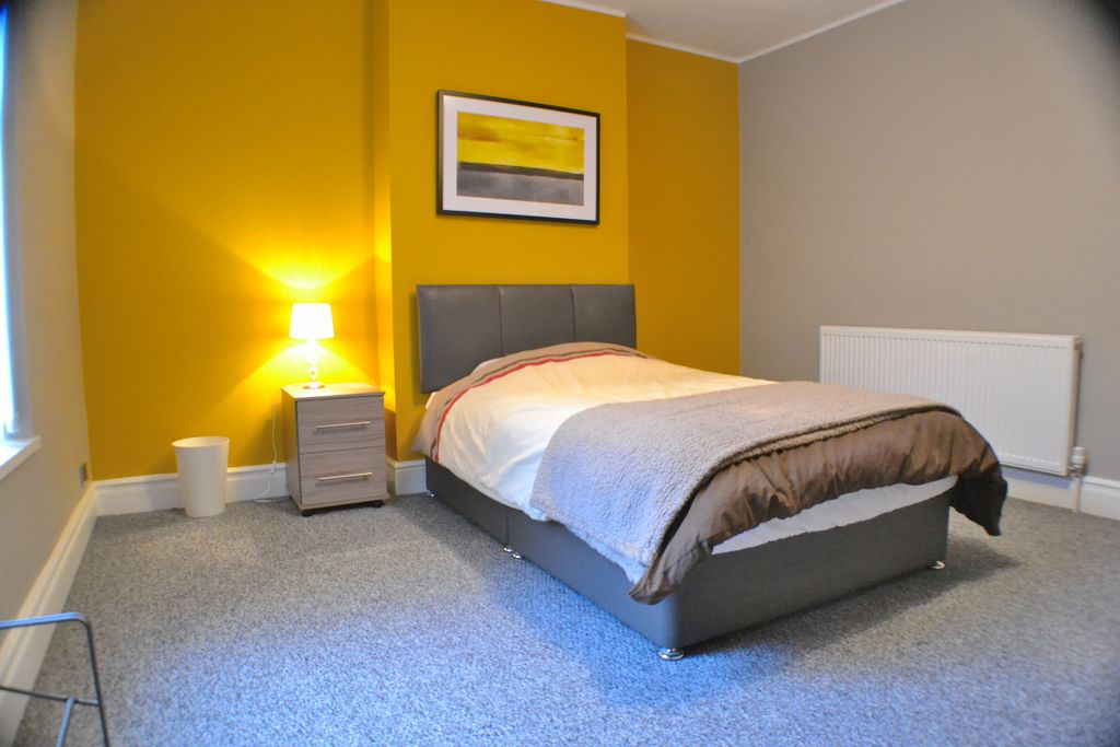 Property photo 1 of 4