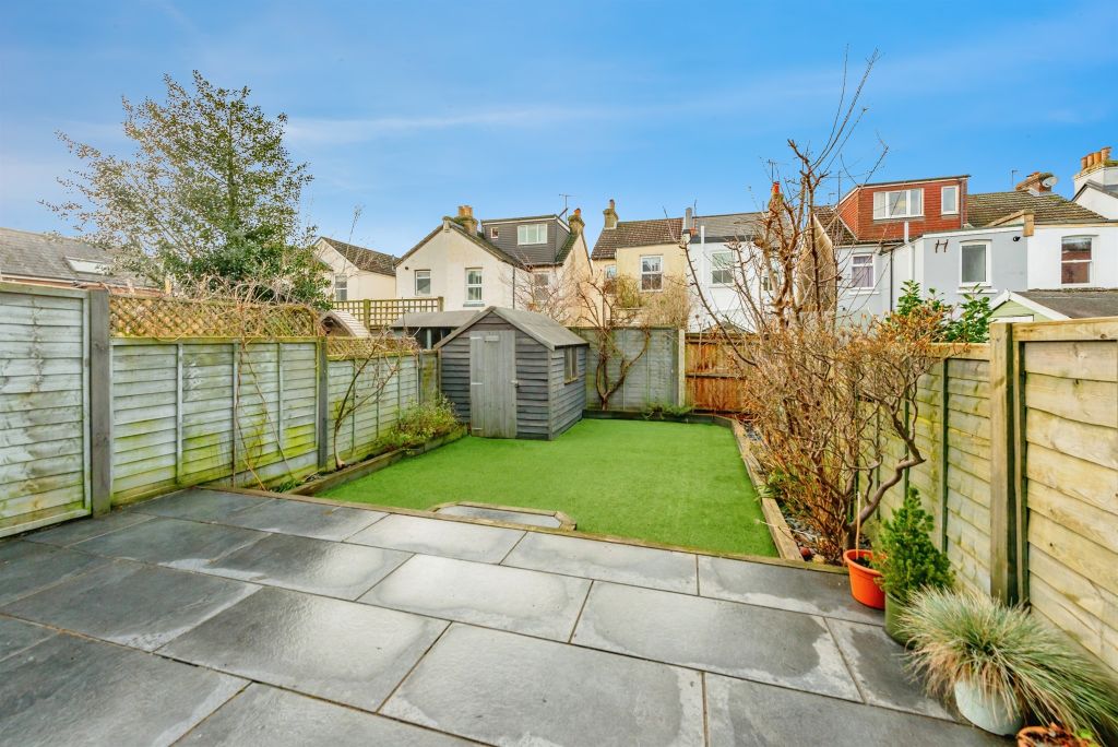 Property photo 1 of 18