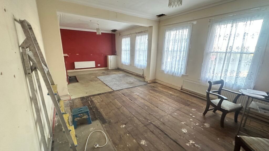 Property photo 2 of 17