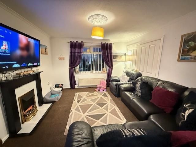 Property photo 2 of 11 Lounge/Dining Room