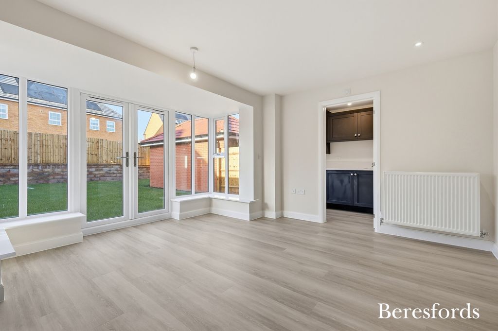 Property photo 3 of 8 Picture No. 09