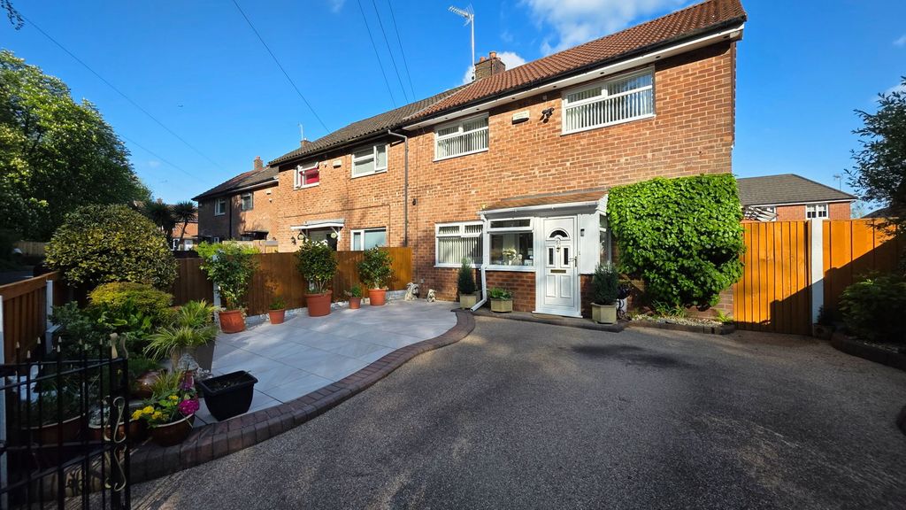 Property photo 1 of 34