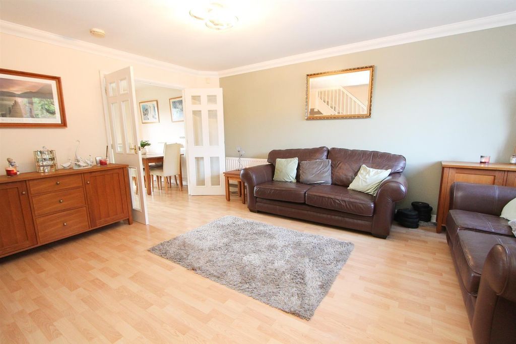 Property photo 3 of 17 d359F439-87Ae-415F-8335-1d1c6Aa10F42.Jpg