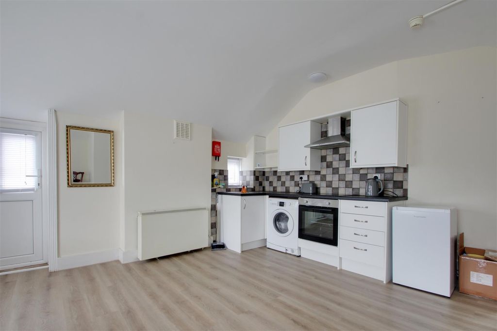 Property photo 3 of 6 Open Plan Lounge Kitchen