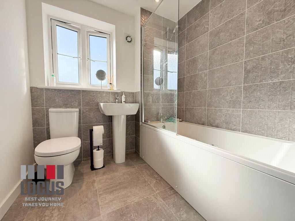 Property photo 3 of 11 Photo 3