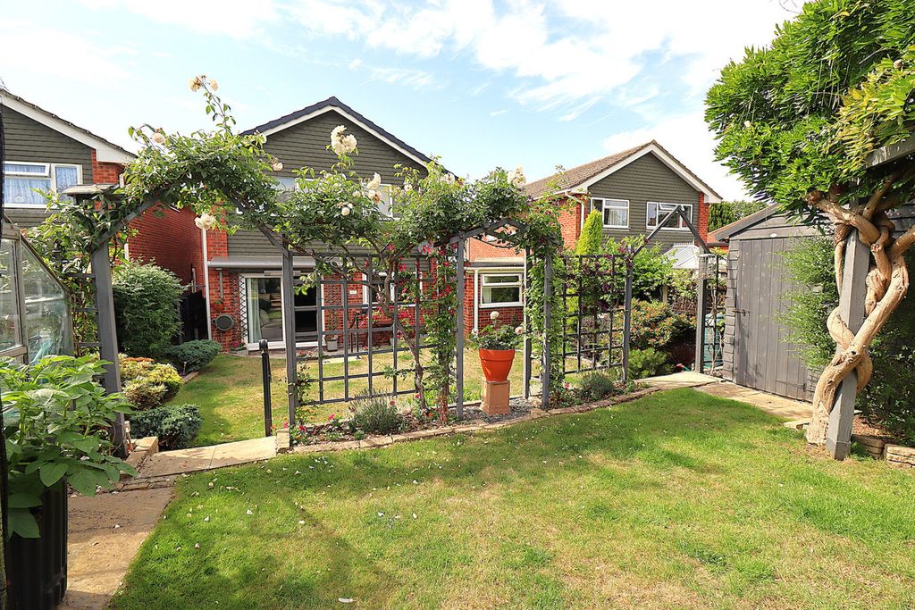Property photo 3 of 20